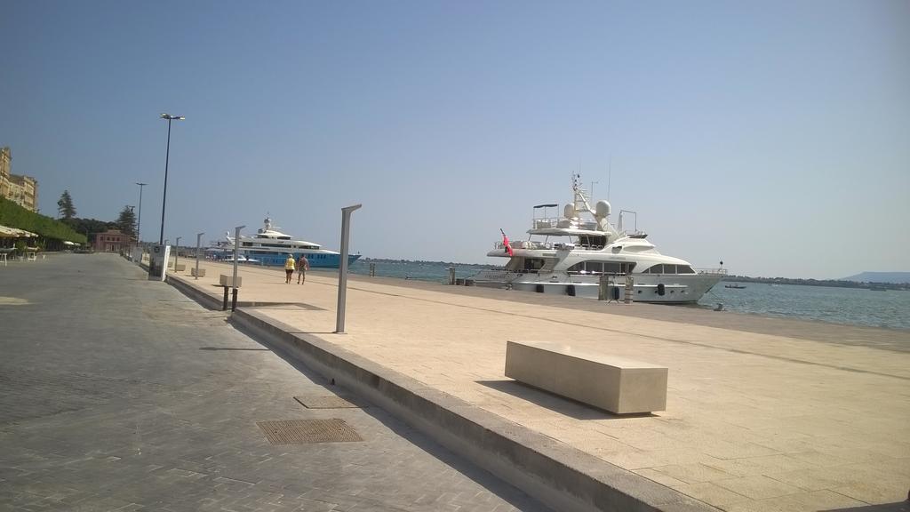 B&B Luna سيراكوزا المظهر الخارجي الصورة